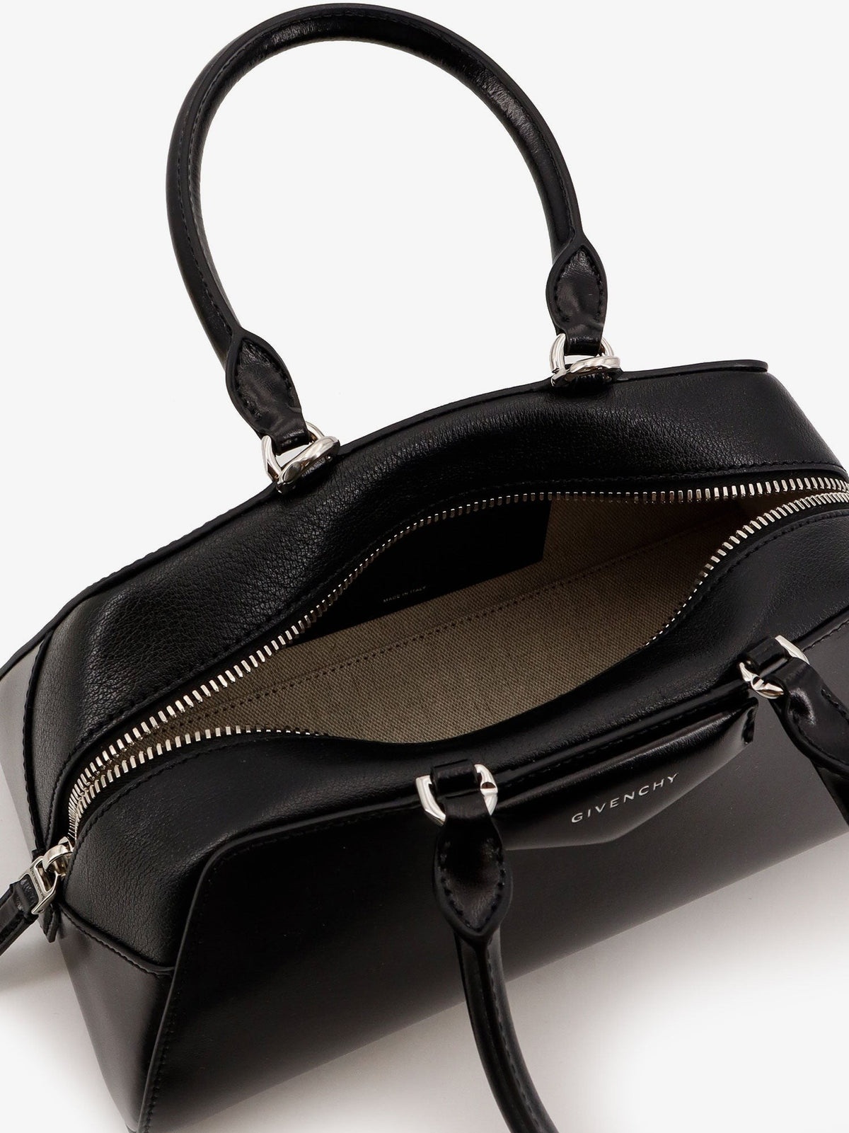 Antigona Small leather crossbody bag 5