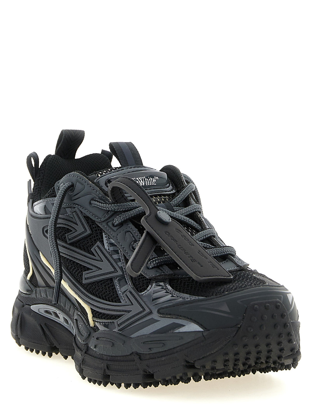'Be right back' sneakers 3