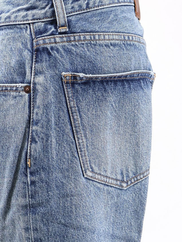 Boyfriend Jeans with Logo tag 3