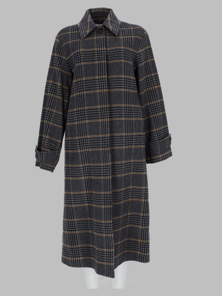Cappotto in Lana con Bottoni sul Retro