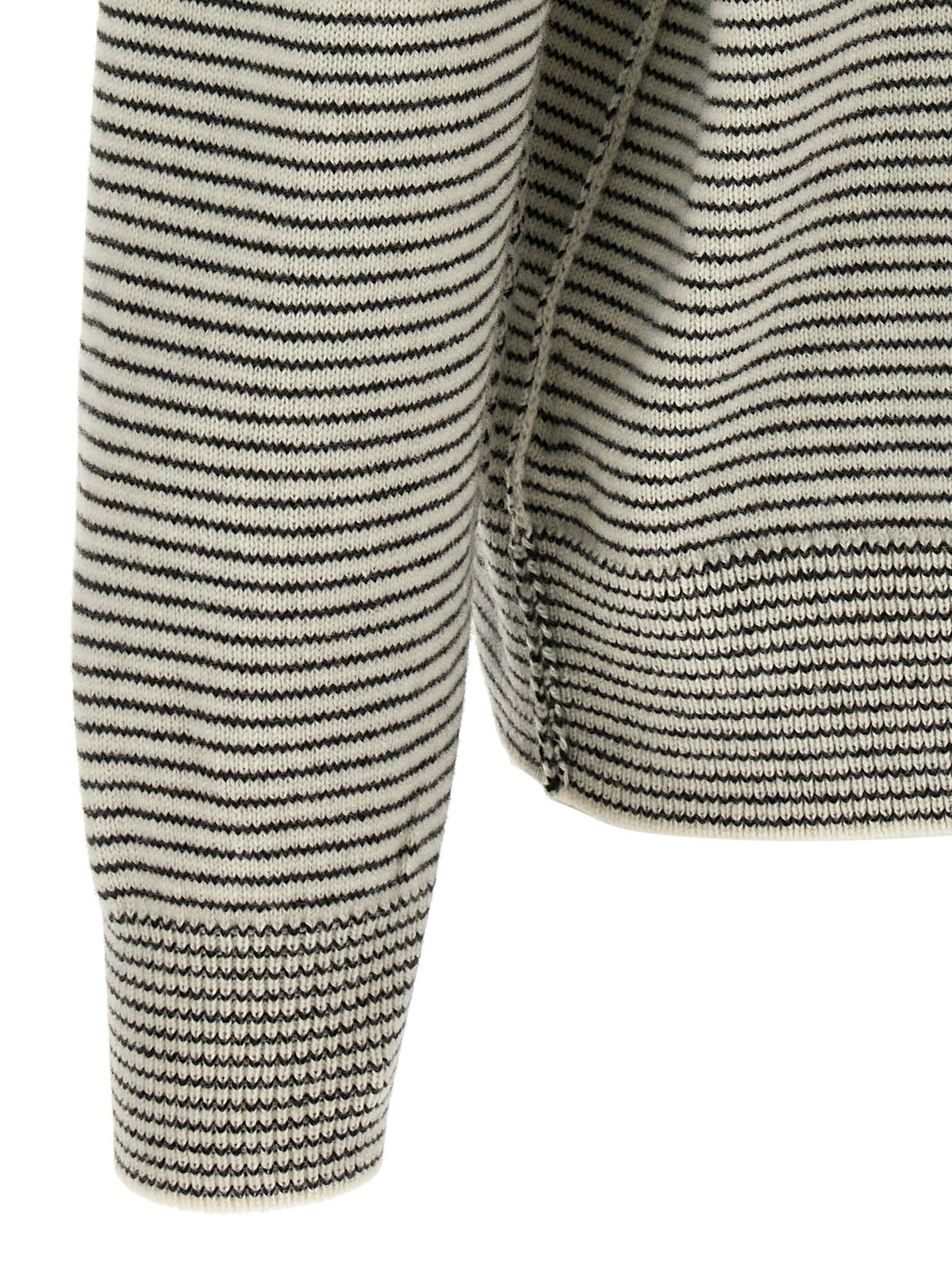 'Charming' sweater 4