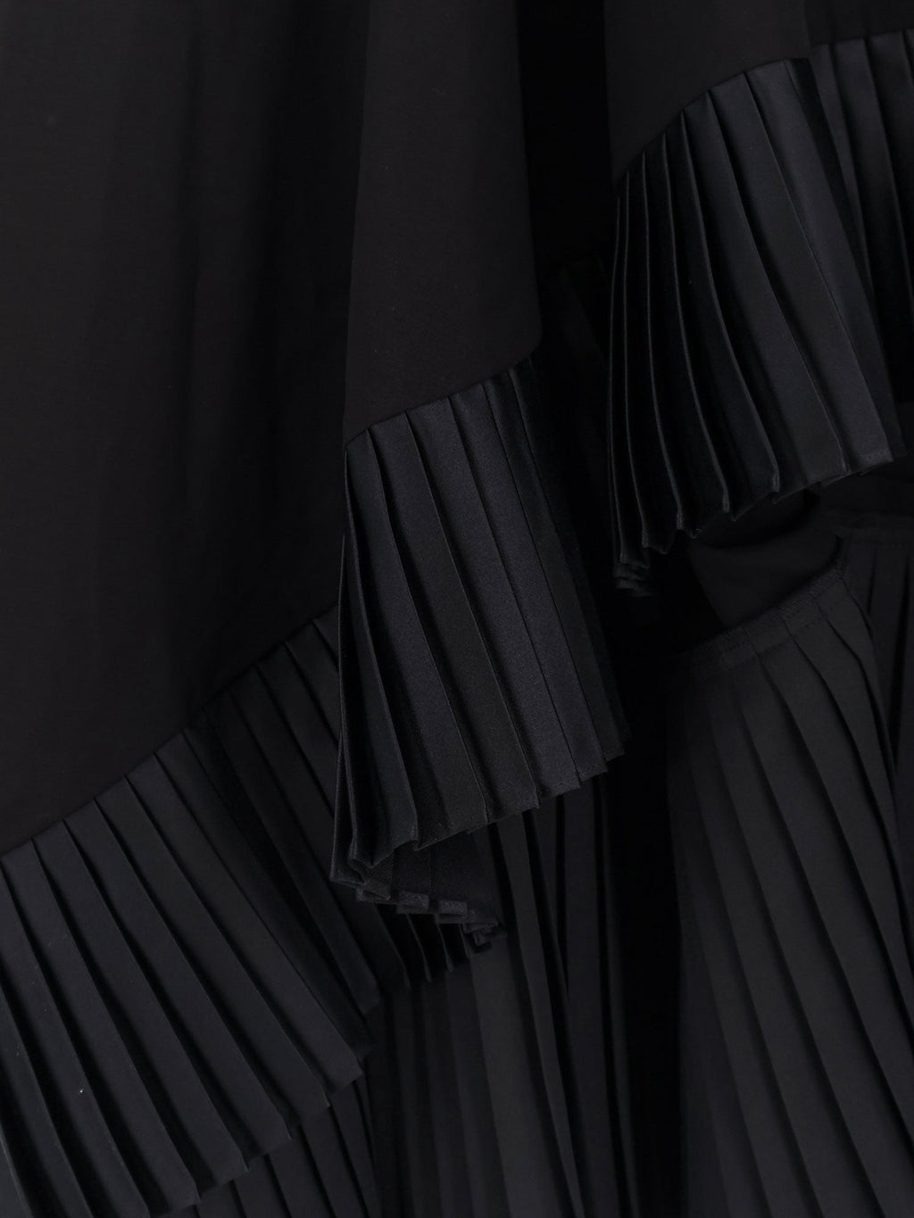 Cotton dress with pleated details 3