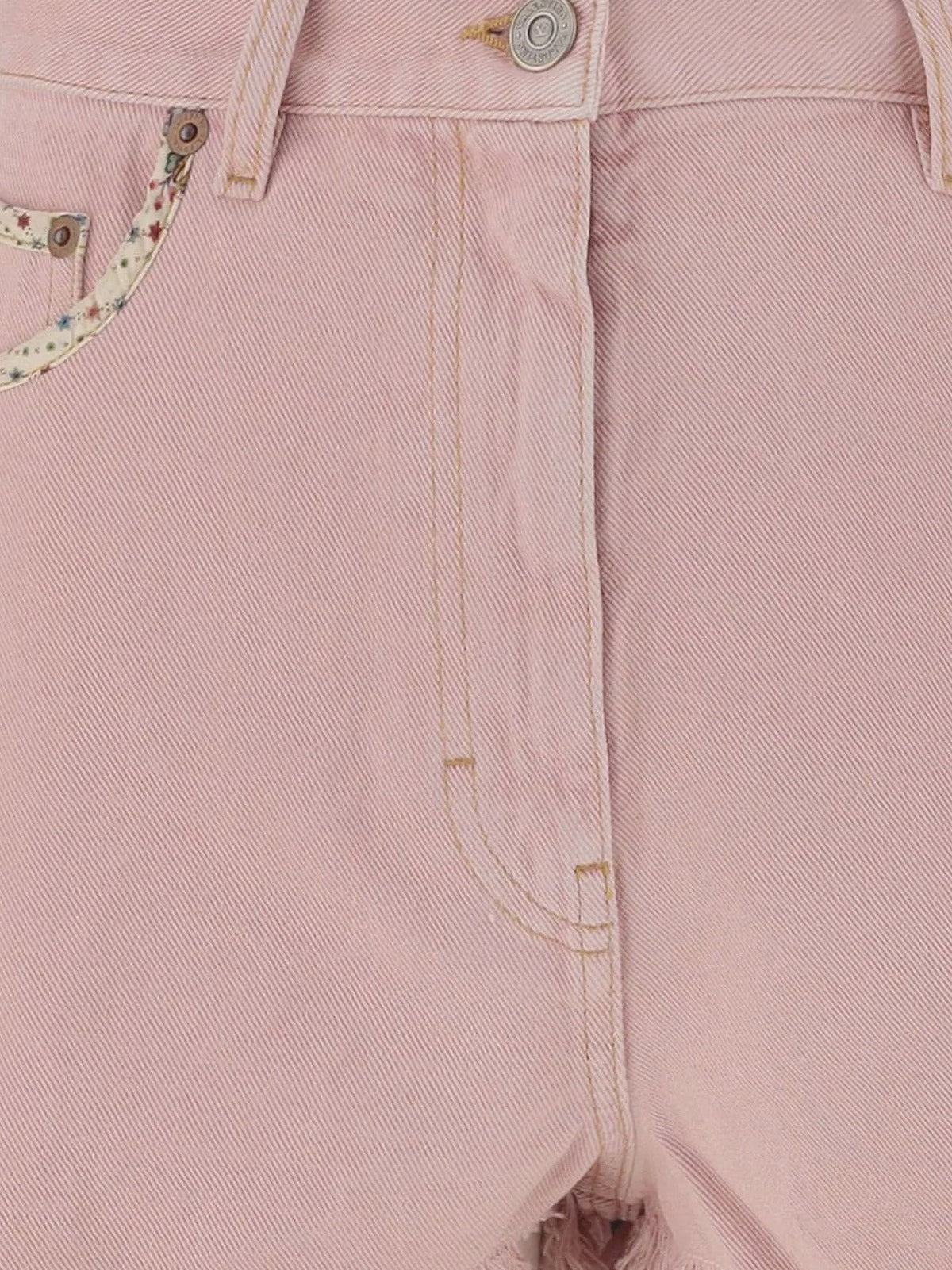 Denim shorts with frayed edges 3