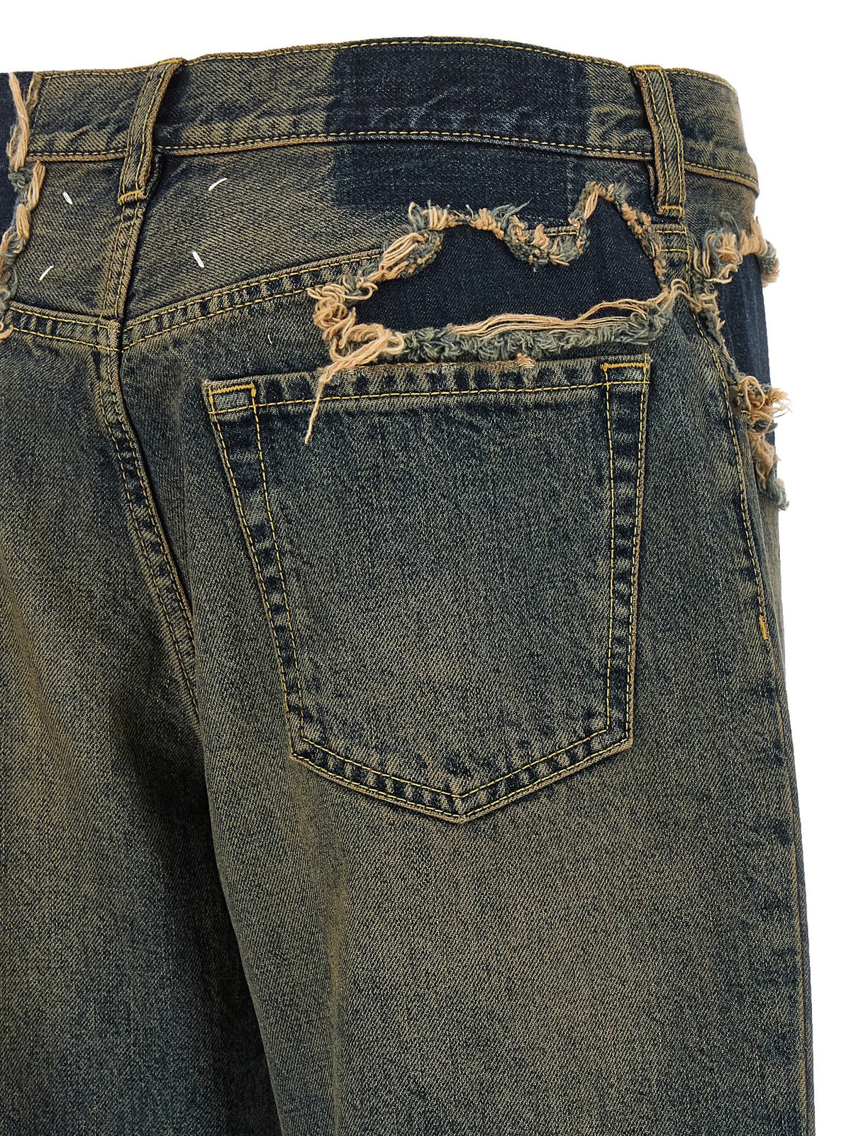 Distressed jeans 4