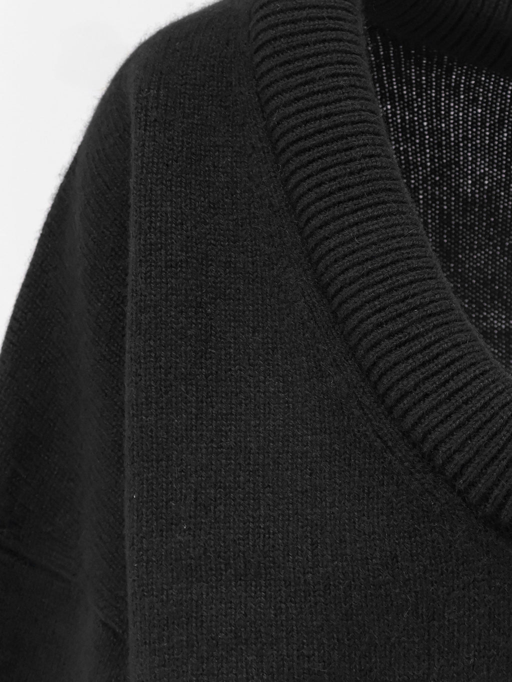 Doria sweater with wide neckline 3