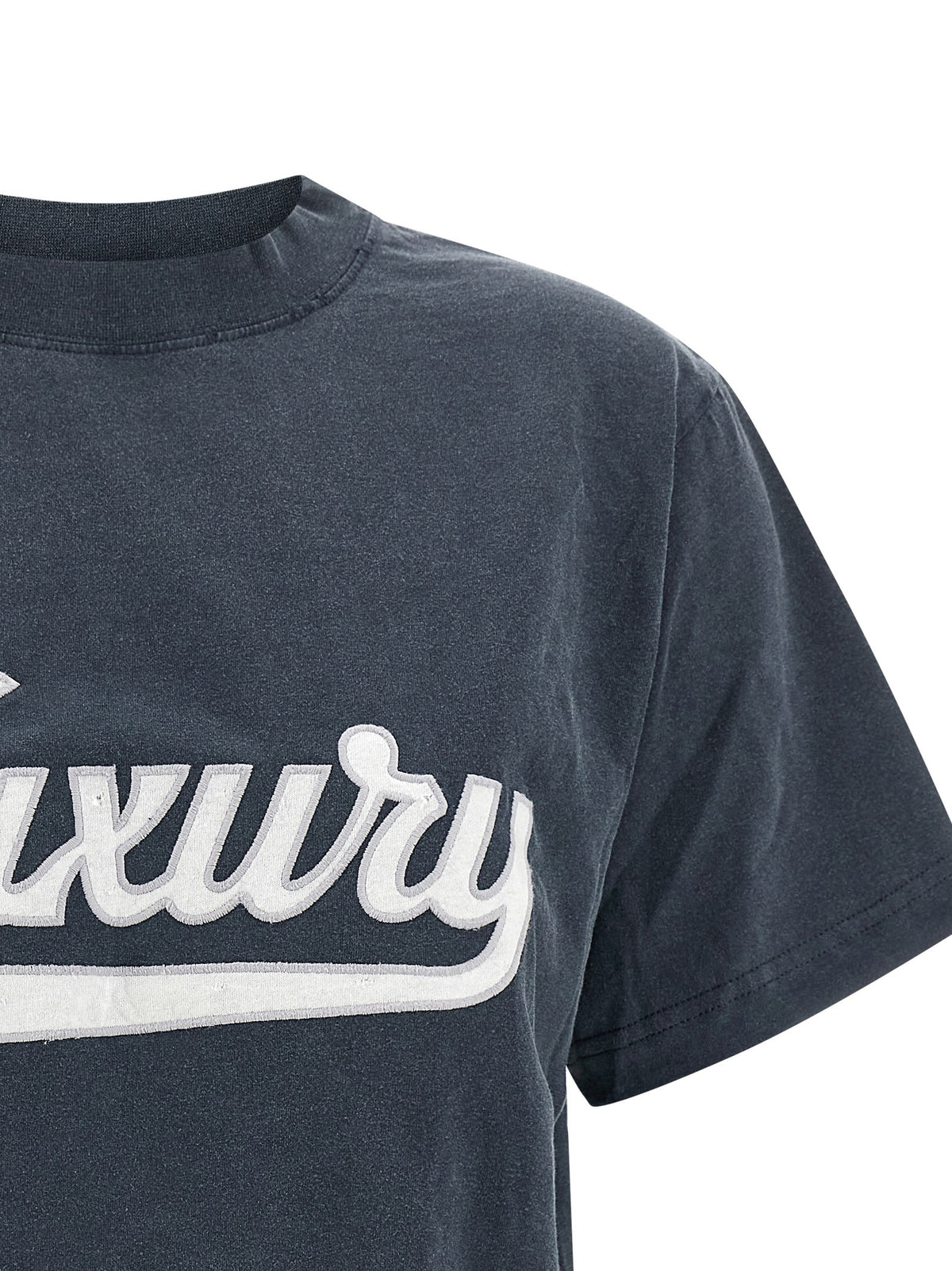 Embroidery t-shirt 3