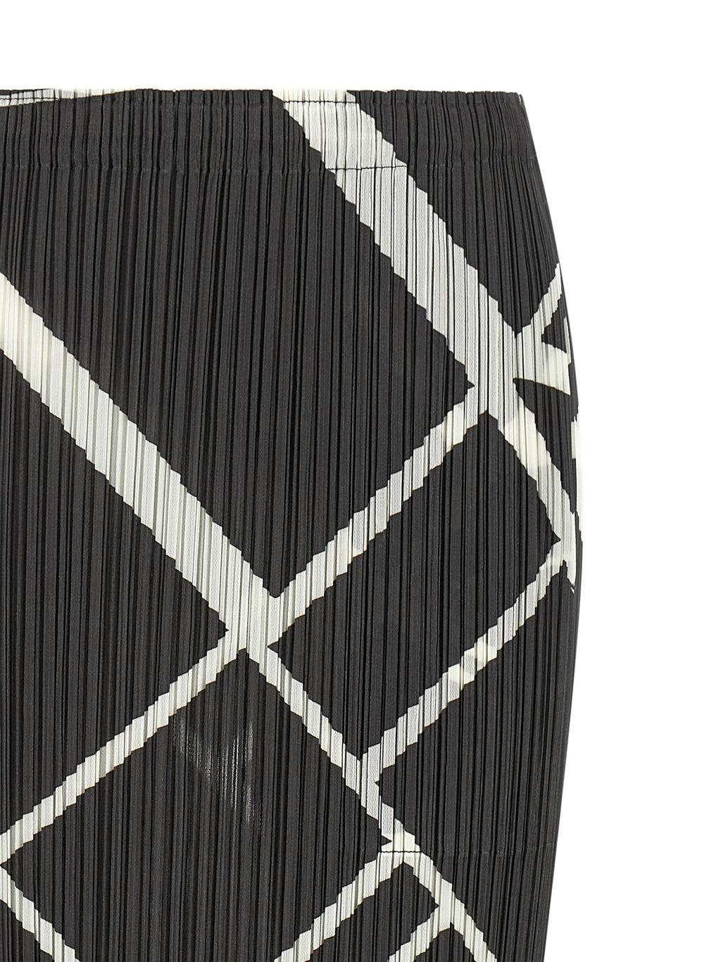 'Fold Line' skirt 3