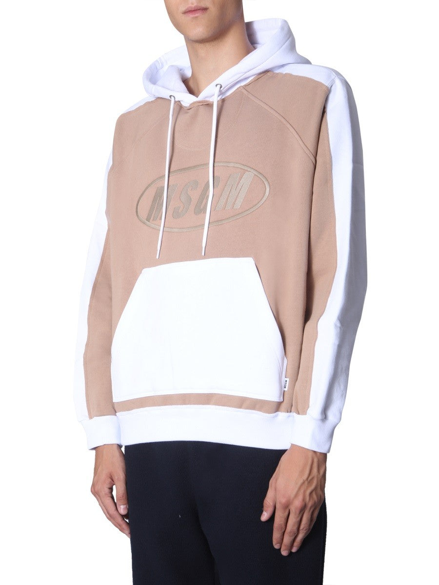 HOODED SWEATSHIRT 2