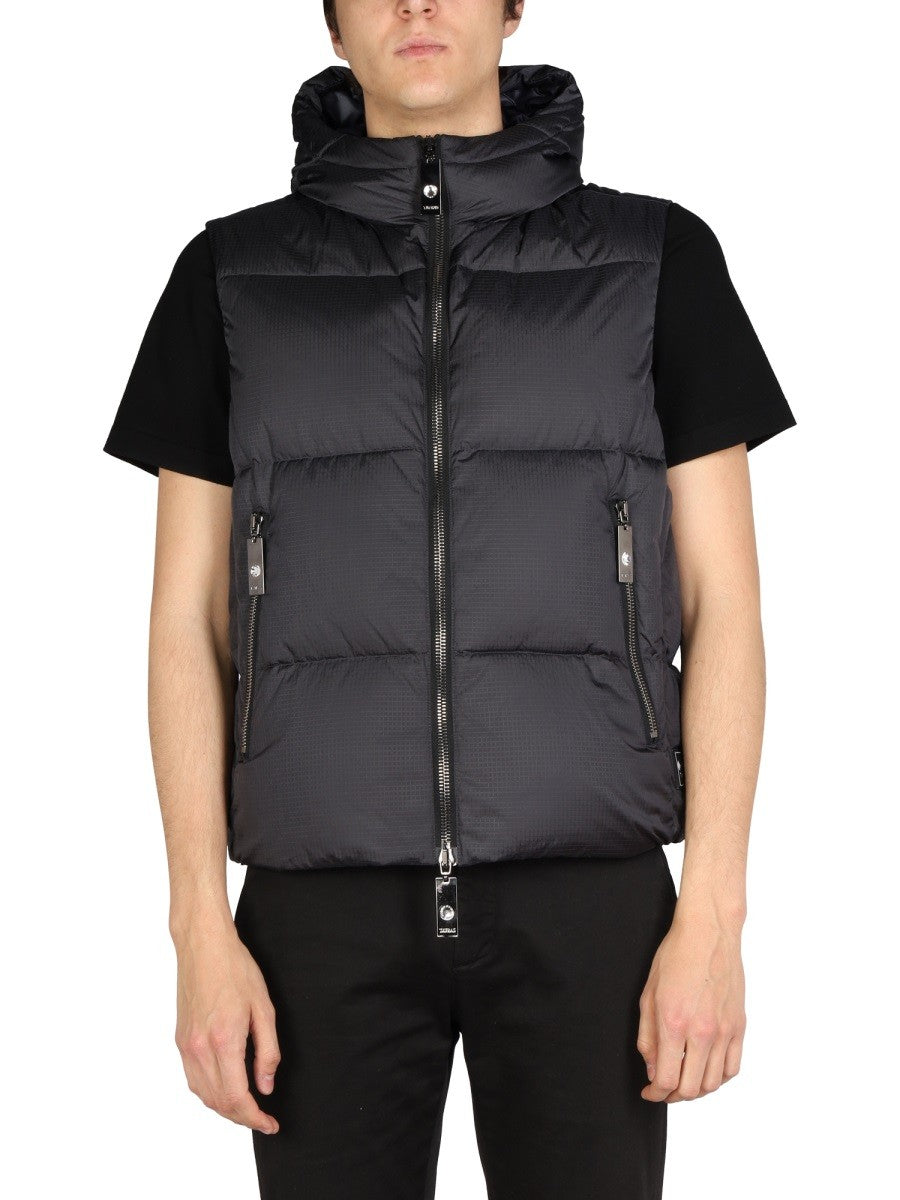 HOODED VEST