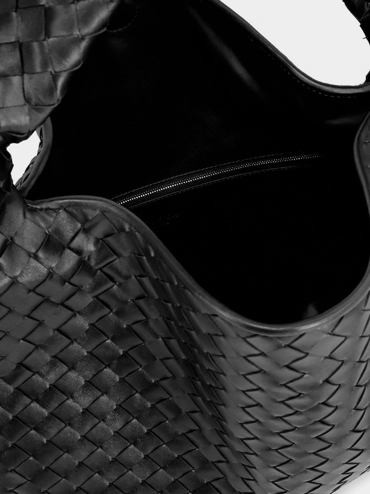 Hop Hobo Leather Shoulder Bag with Intreccio Pattern 4