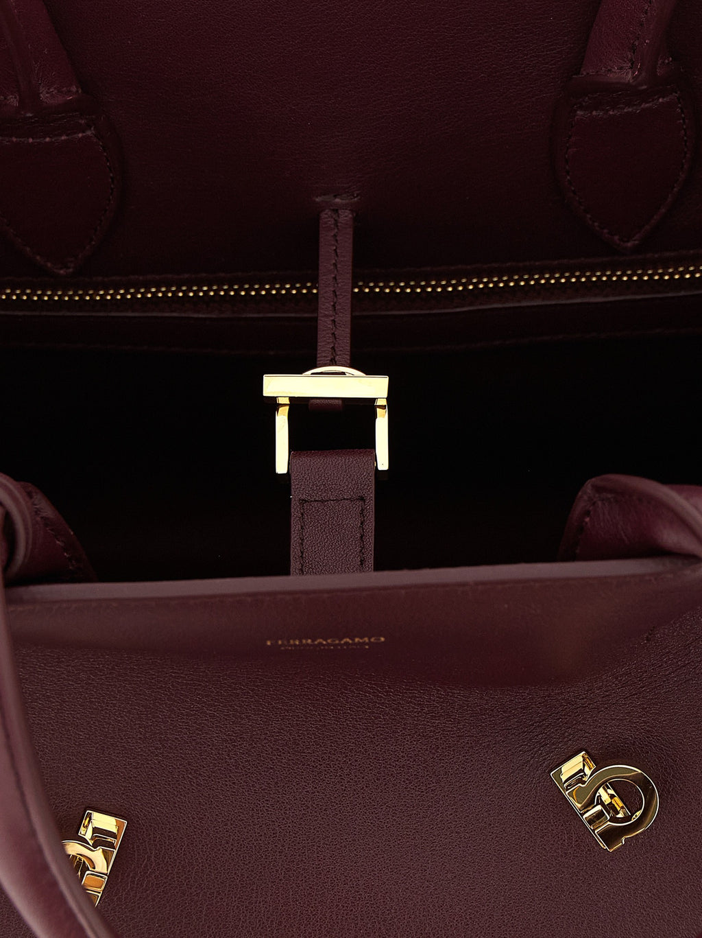 'Hug (M)' handbag 4
