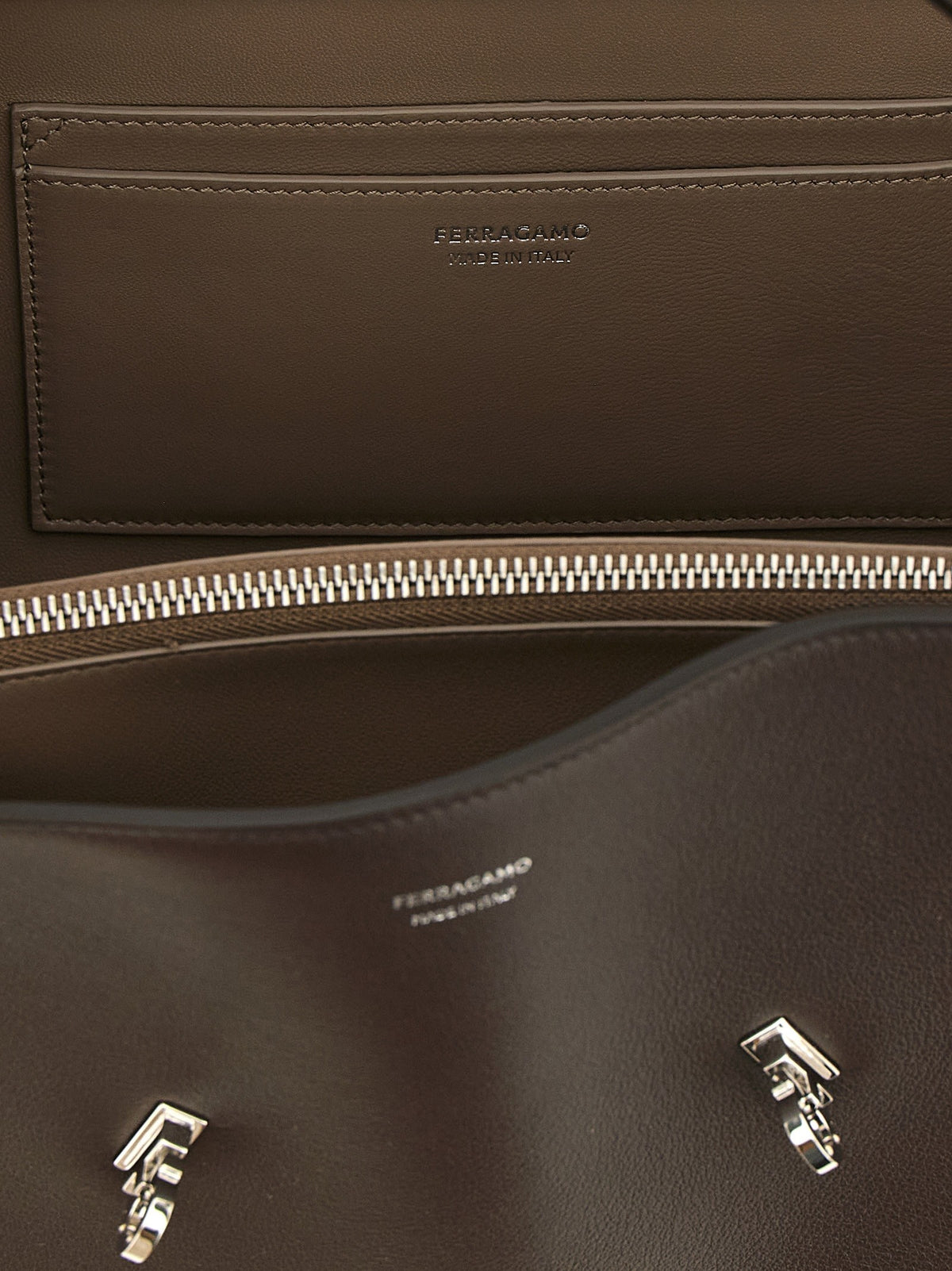 'Hug Soft (M)' shoulder bag 4