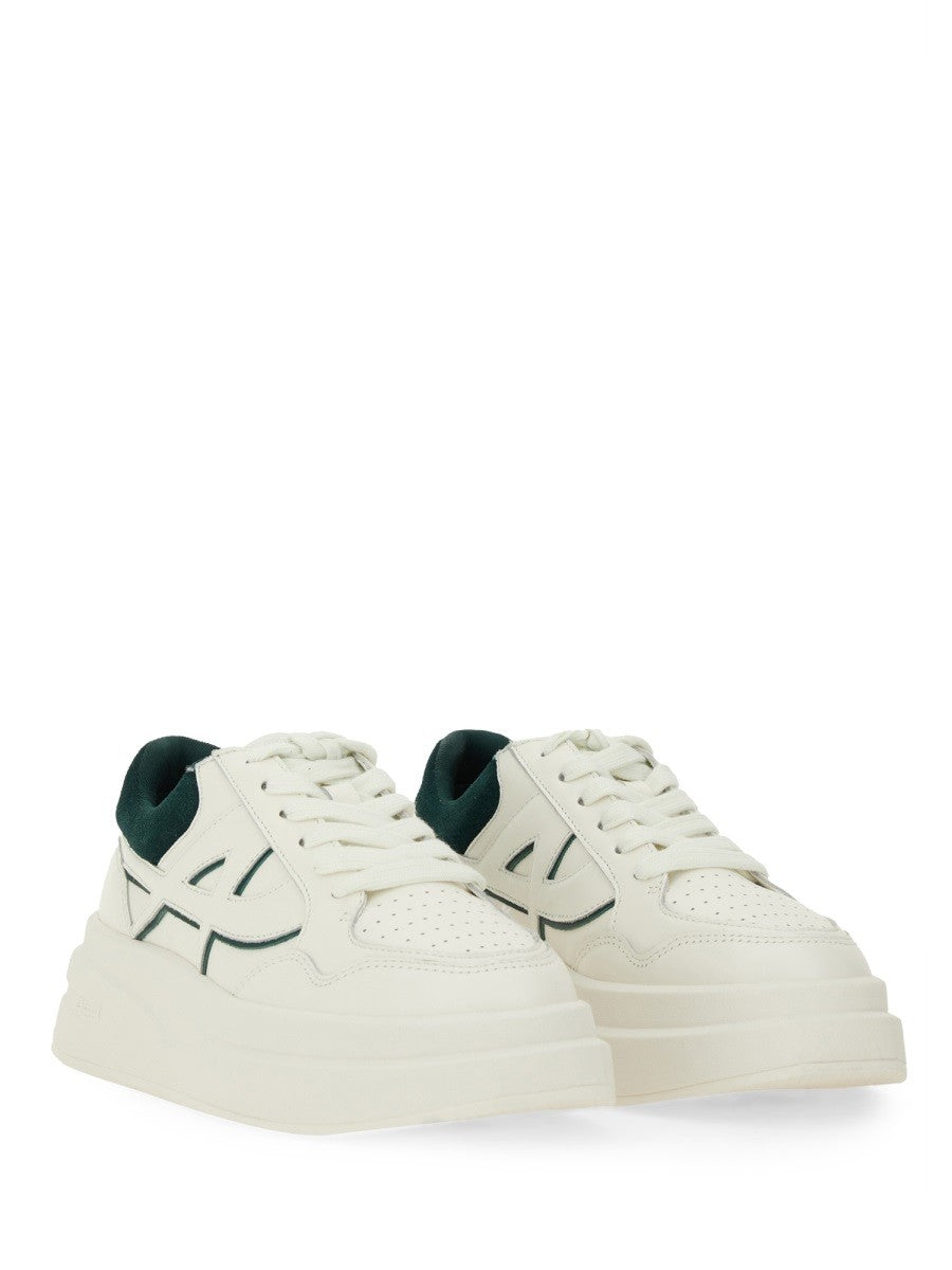 "ICONIC" SNEAKER 2