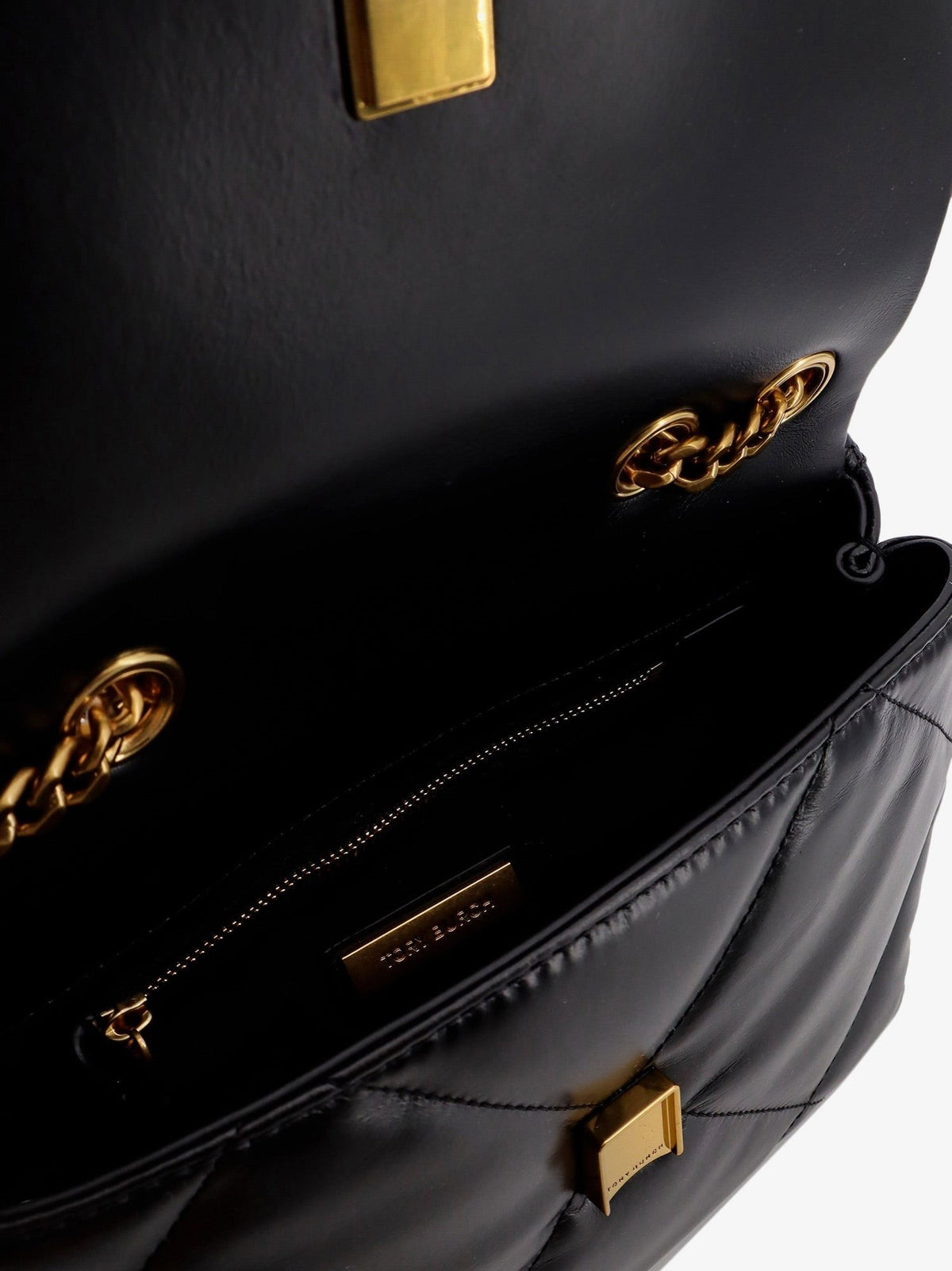 Kira quilted leather shoulder bag with metal logo 4