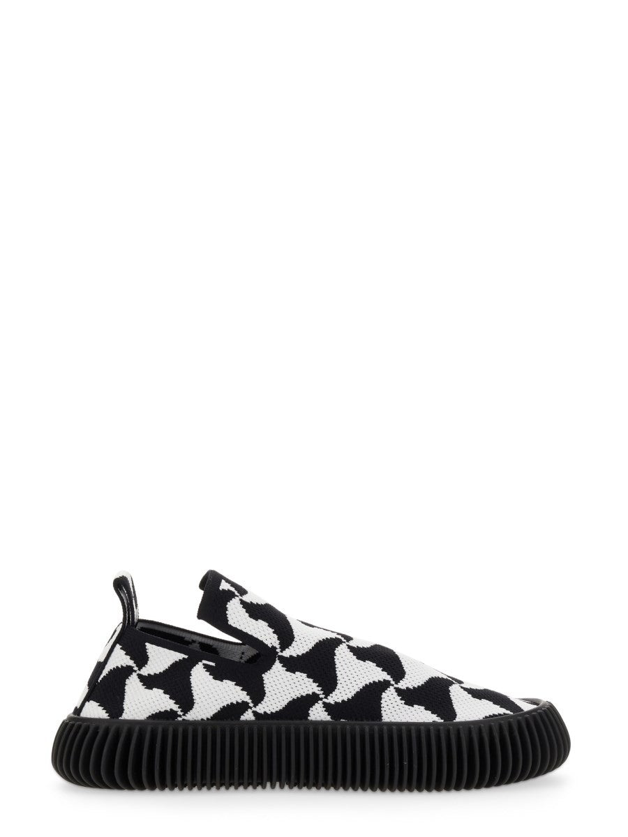 KNIT SLIP-ON SNEAKER