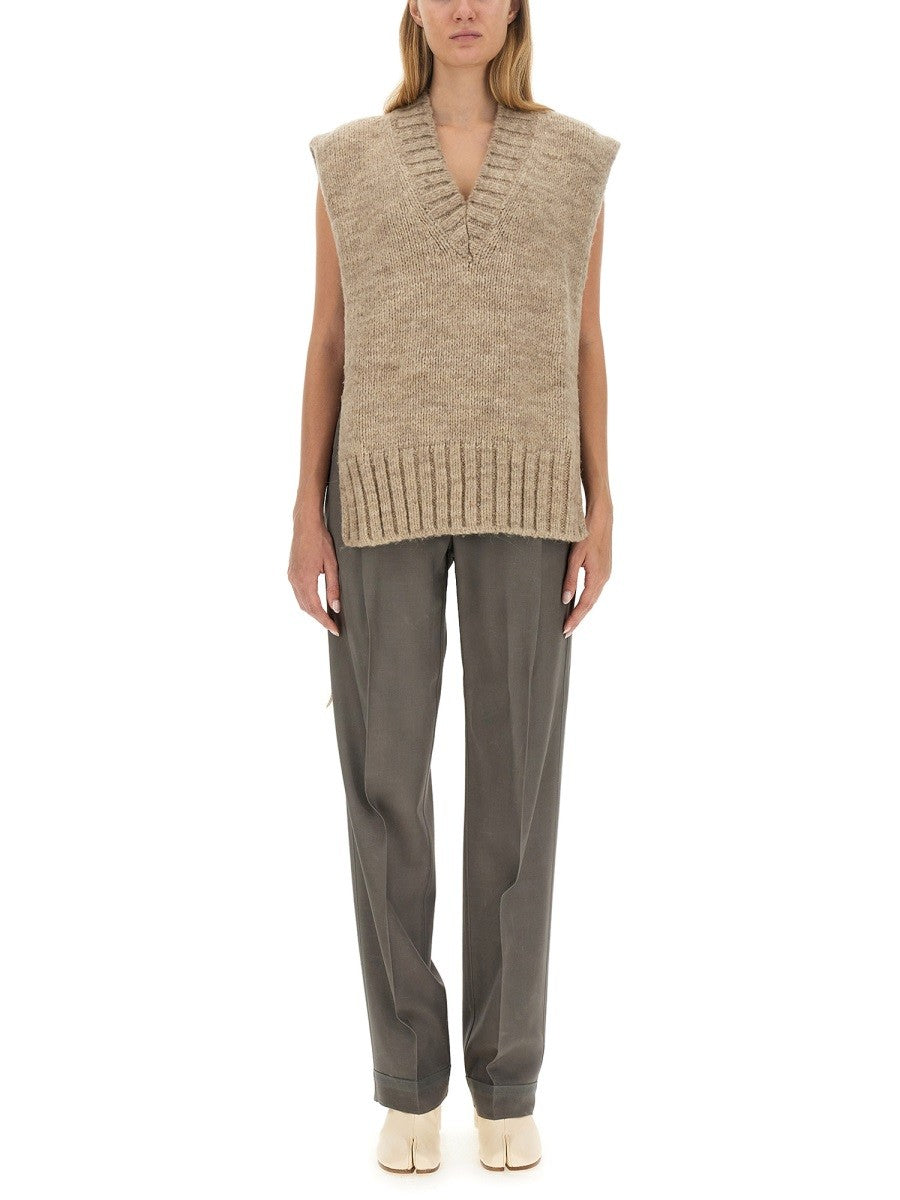 KNITTED VEST 2