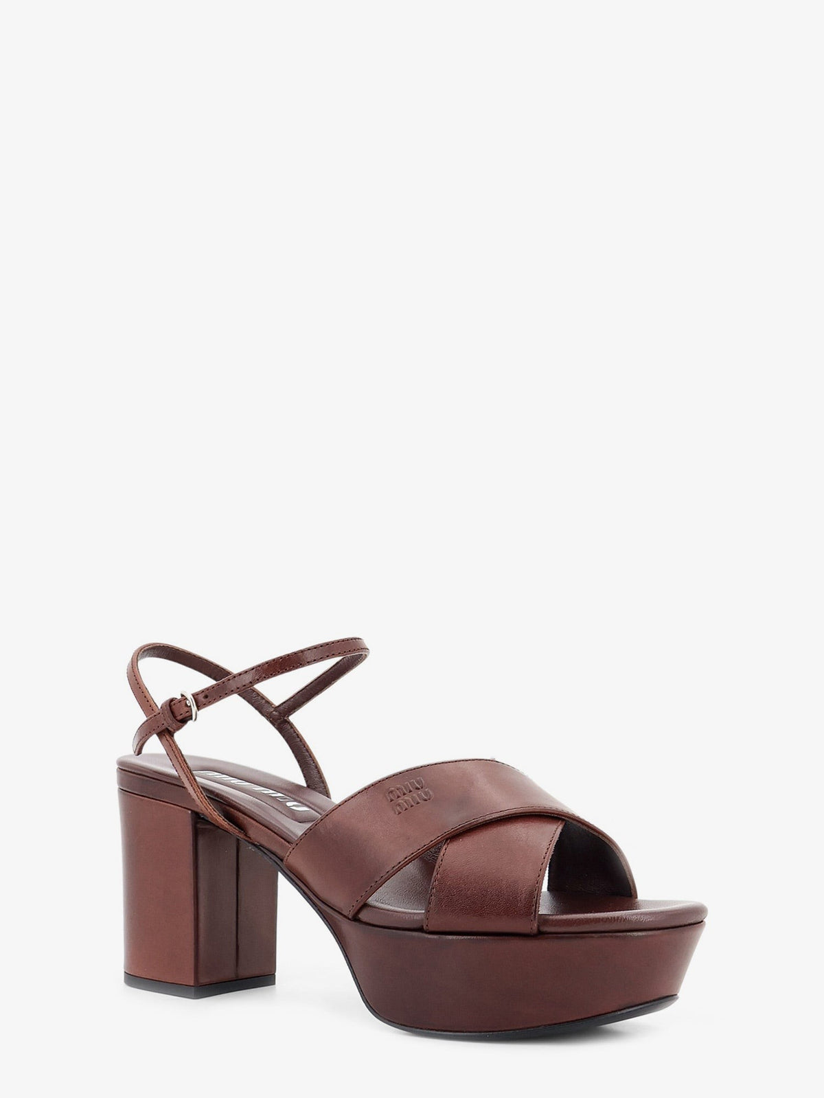 Leather heeled sandals with engraved logo on the side 2
