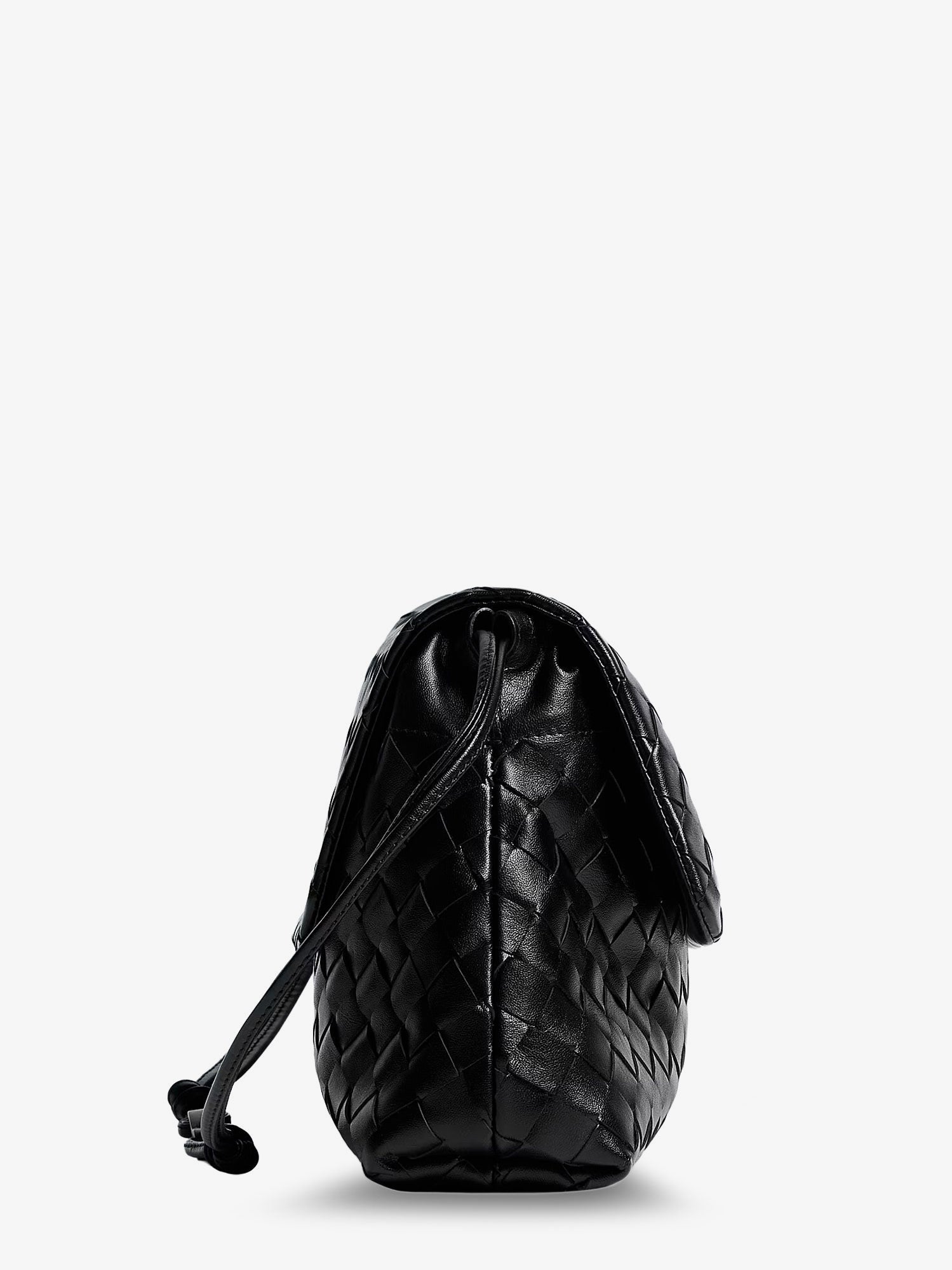 Leather shoulder bag with Intrecciato pattern 3