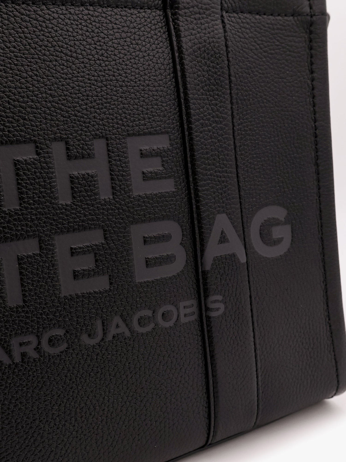 Leather shoulder bag with logo on the front 5