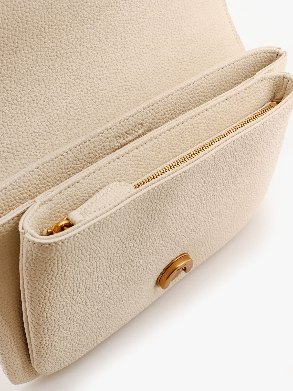 Leather shoulder bag with metal love birds buckle 4