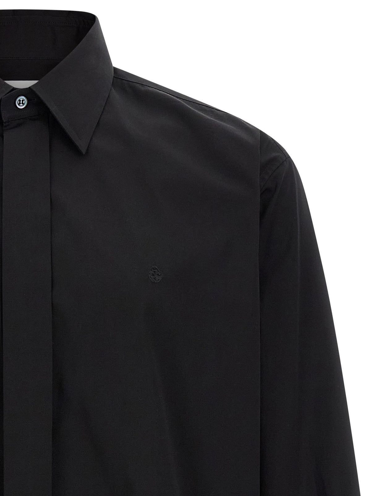 Logo embroidery shirt 3