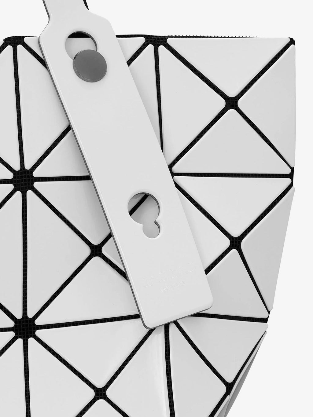 Lucent shoulder bag with triangular pattern 4