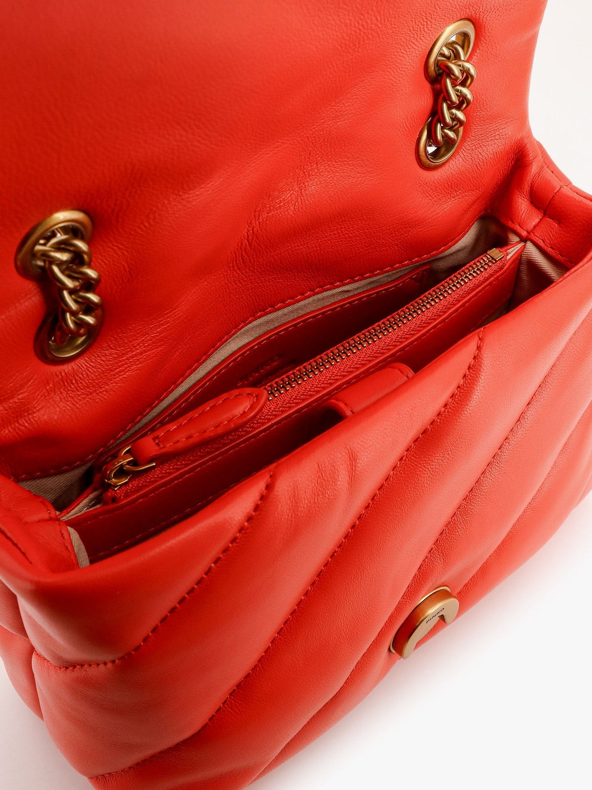 Matelassé leather shoulder bag with iconic love birds buckle 4