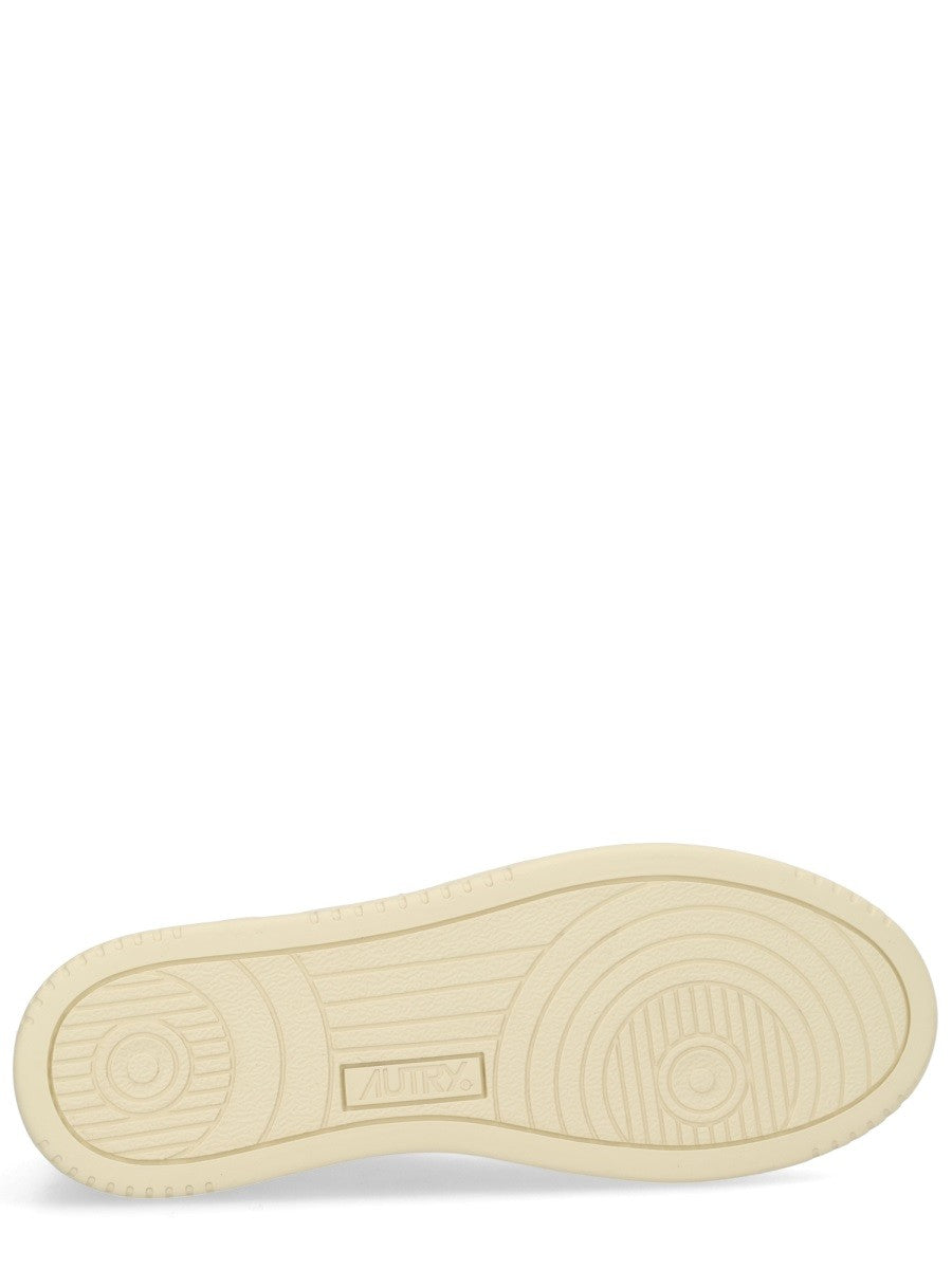 "MEDALIST LOW" SNEAKER 6