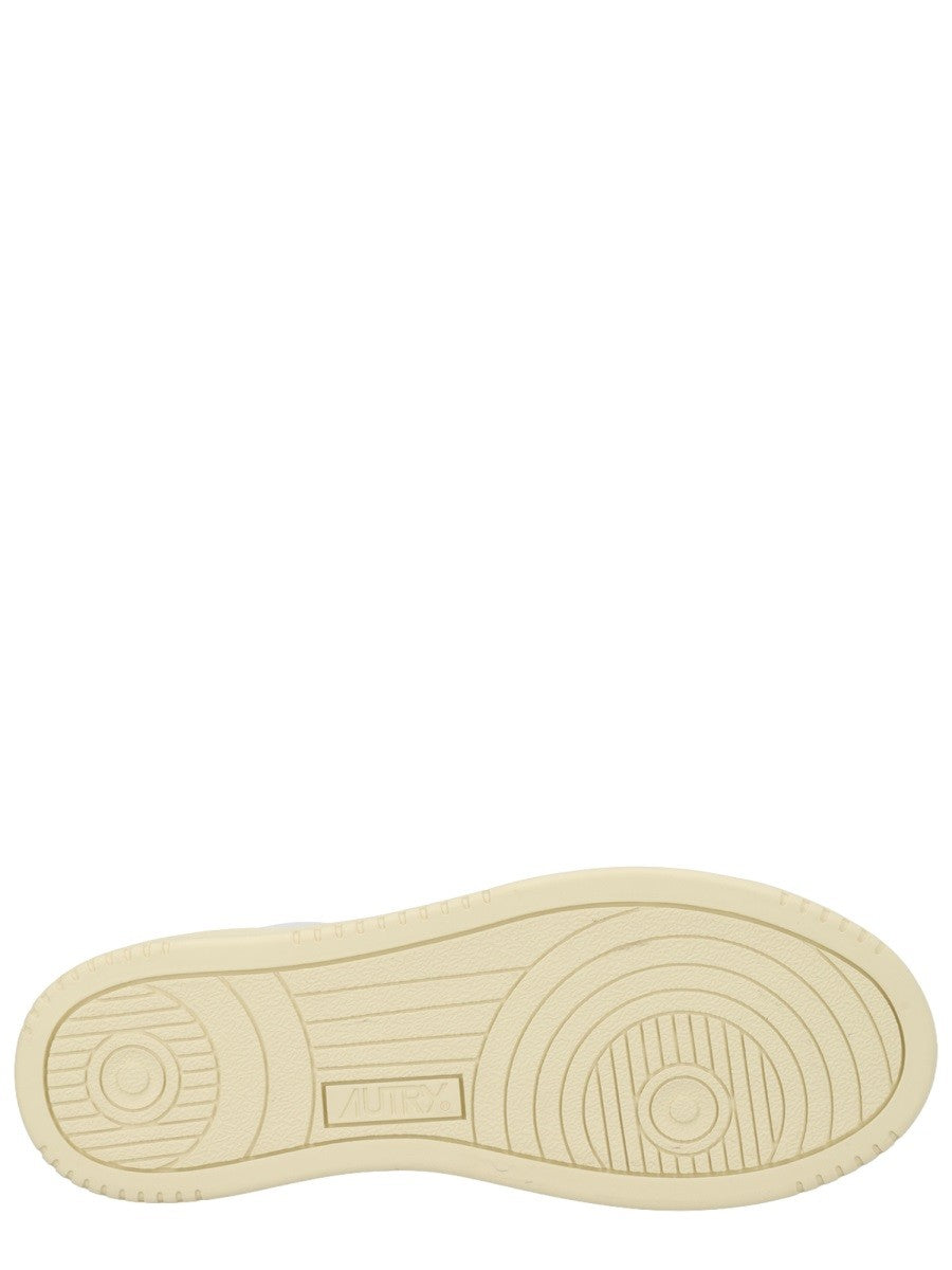 "MEDALIST LOW" SNEAKER 5
