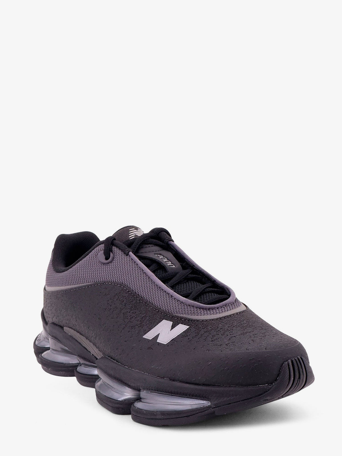 Mesh sneakers with contrasting logo 2