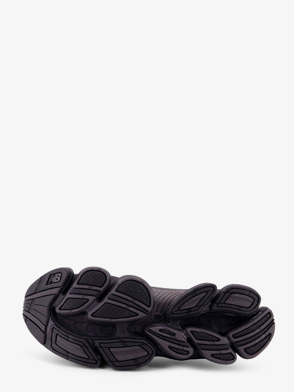 Mesh sneakers with contrasting logo 4