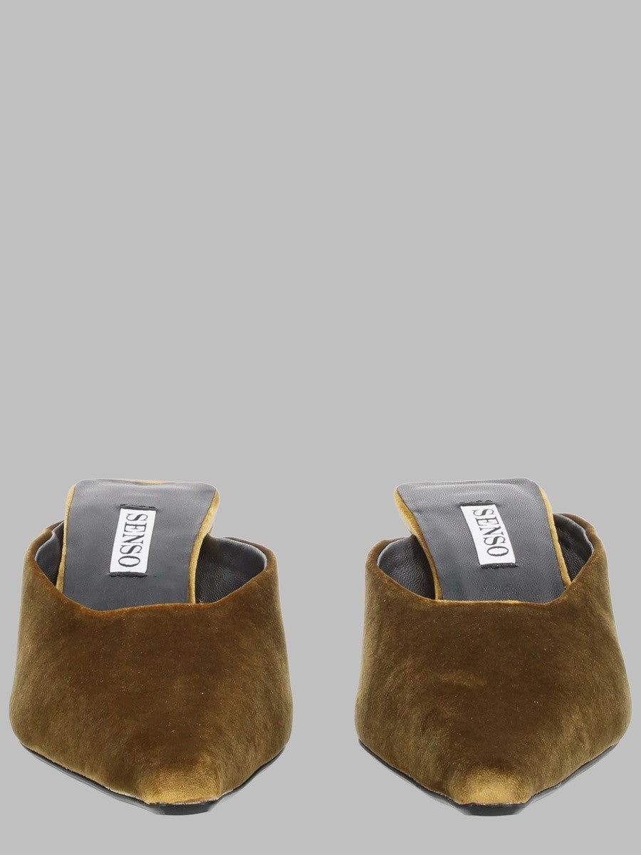 Mule "Nina"