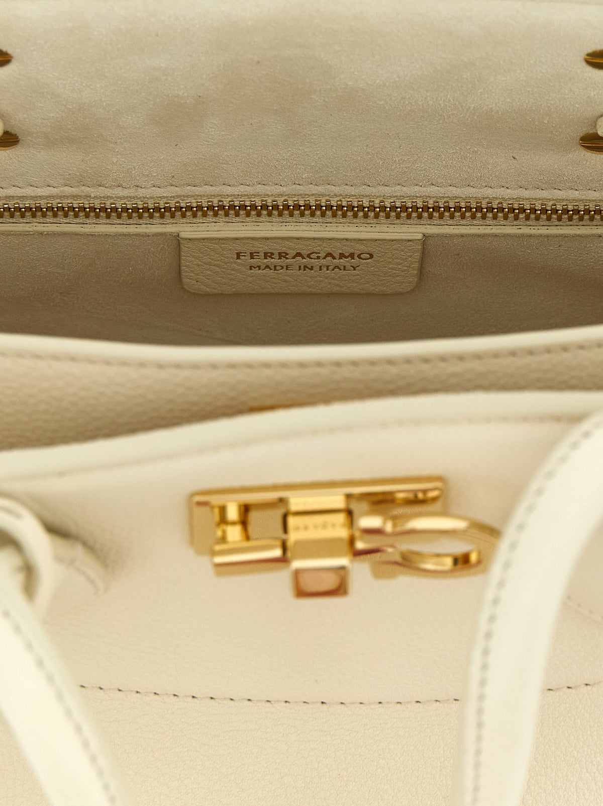 'New Ferragamo Studio Soft (M)' handbag 4