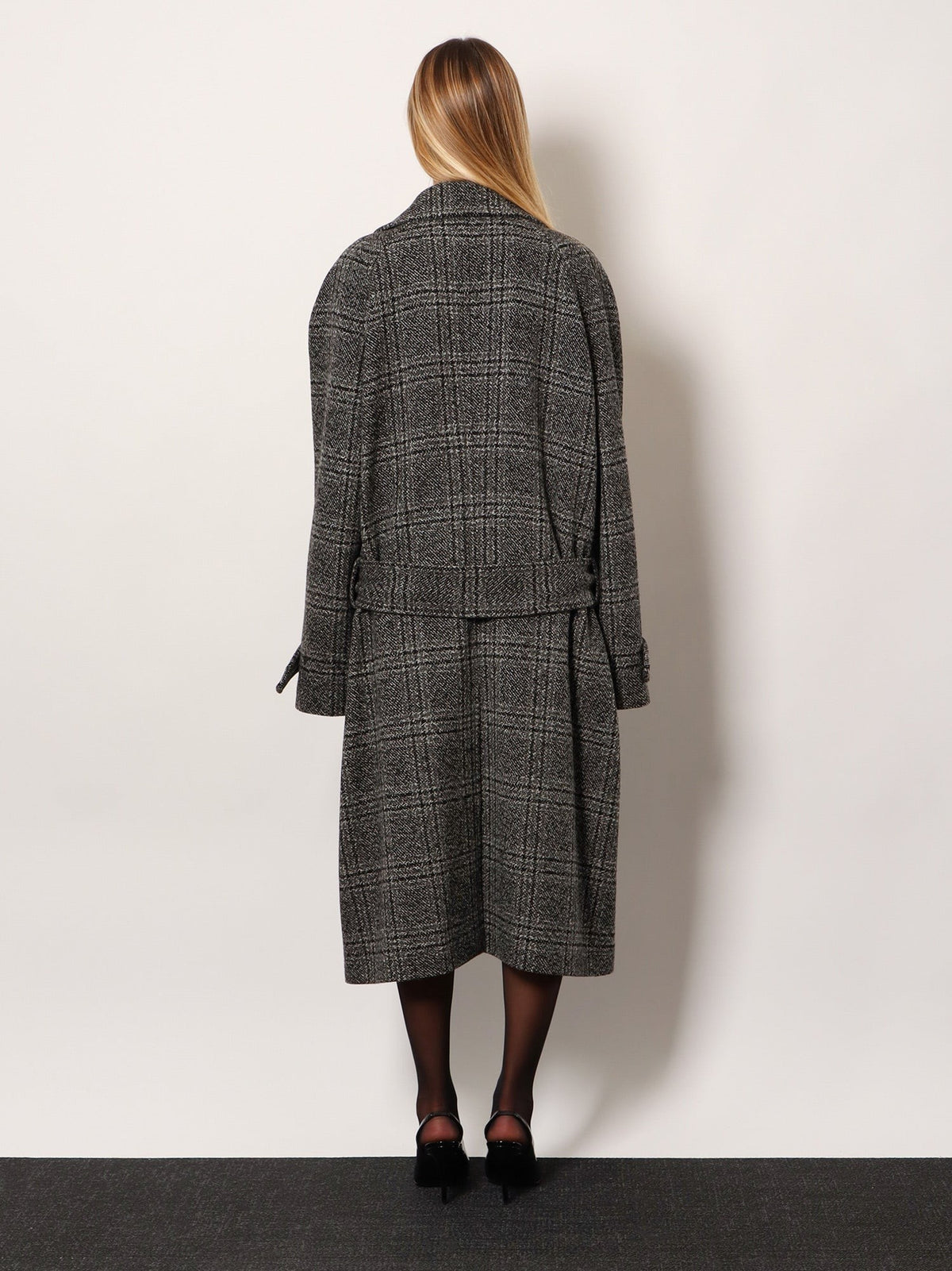 One Layer raglan wool coat 3