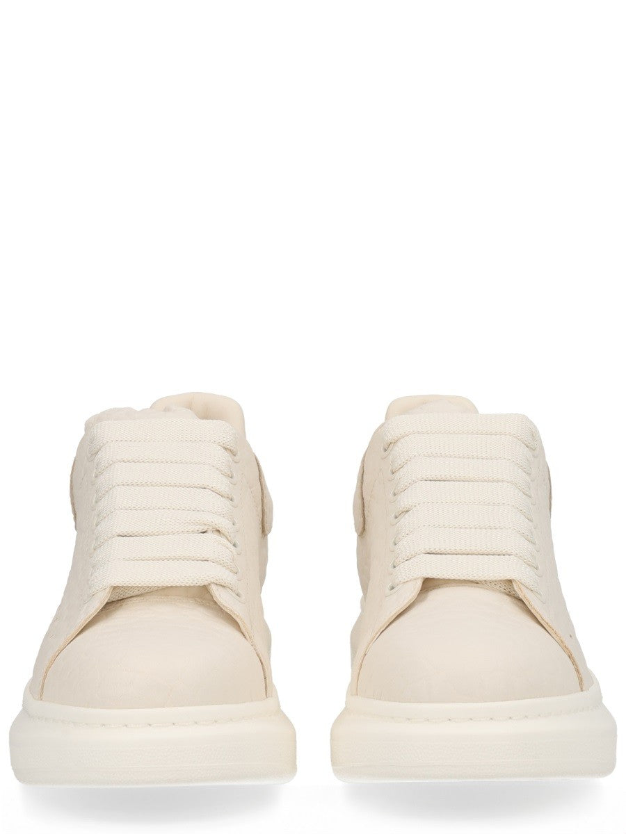 "OVERSIZE" SNEAKER 3