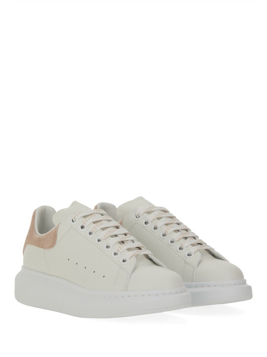 OVERSIZED SNEAKER 3