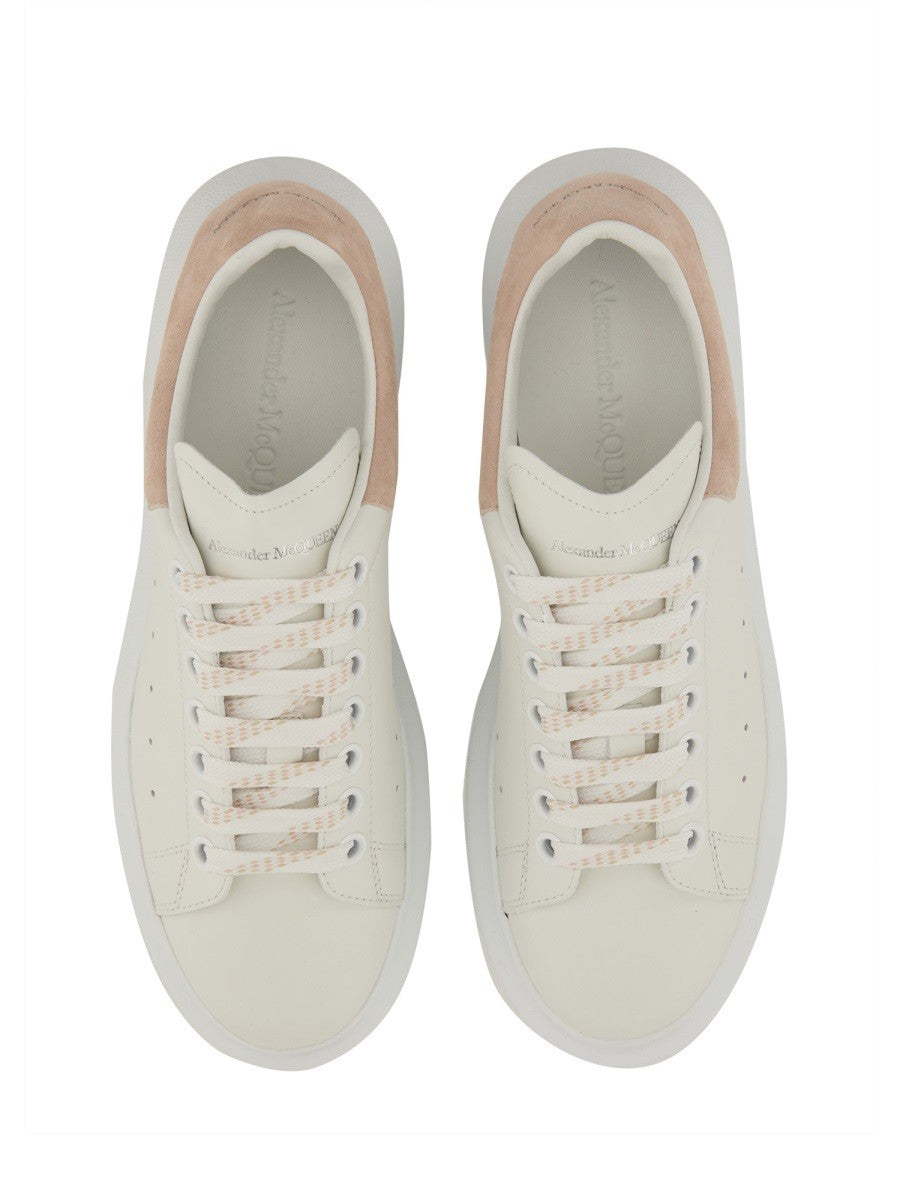 OVERSIZED SNEAKER 2