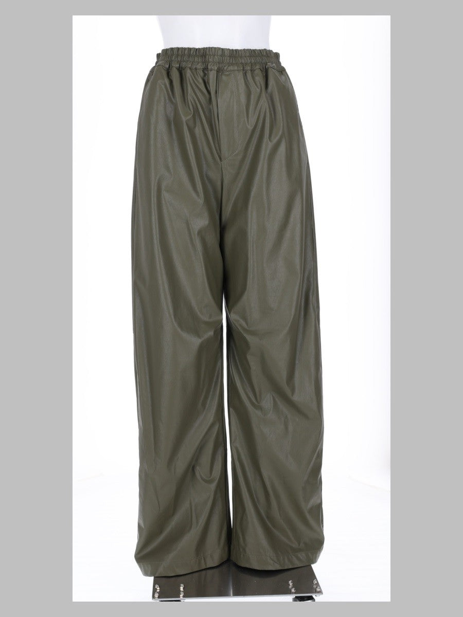 pantalone ampio in ecopelle
