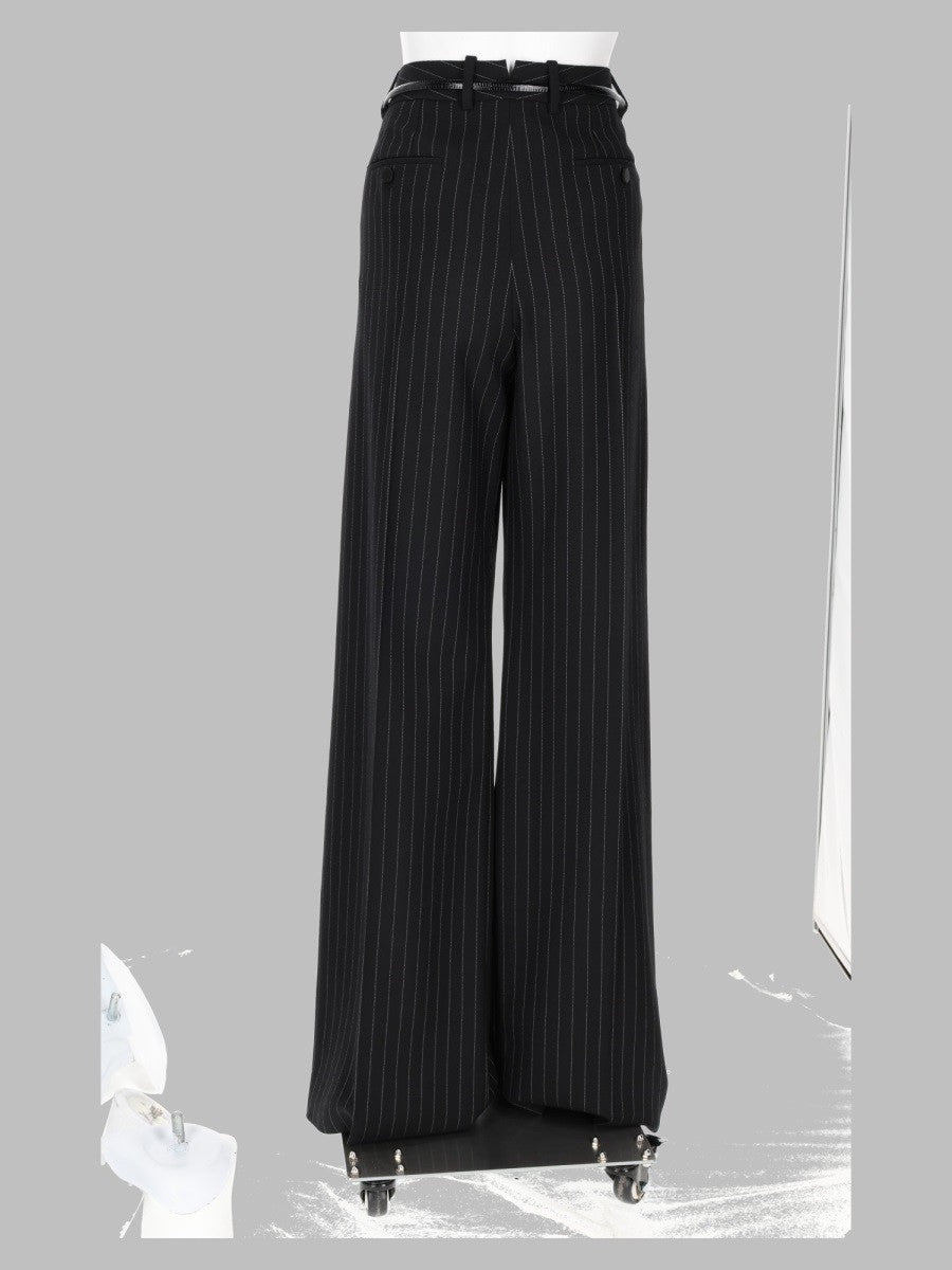 Pantalone Ampio Svasato a Grana Fine 2