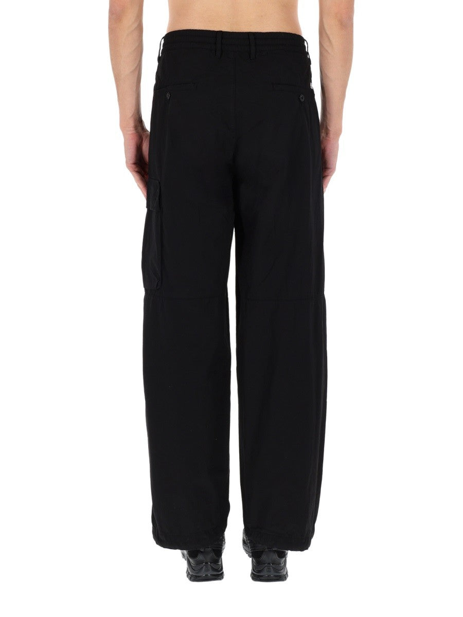 PANTALONE CARGO CON PATCH LOGO 5