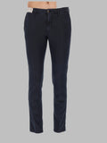 PANTALONE CON PATCH LOGO
