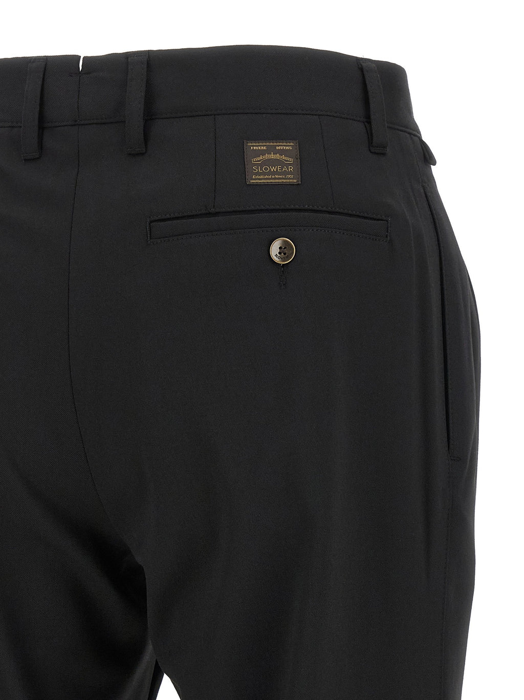 Pants with pleats 4