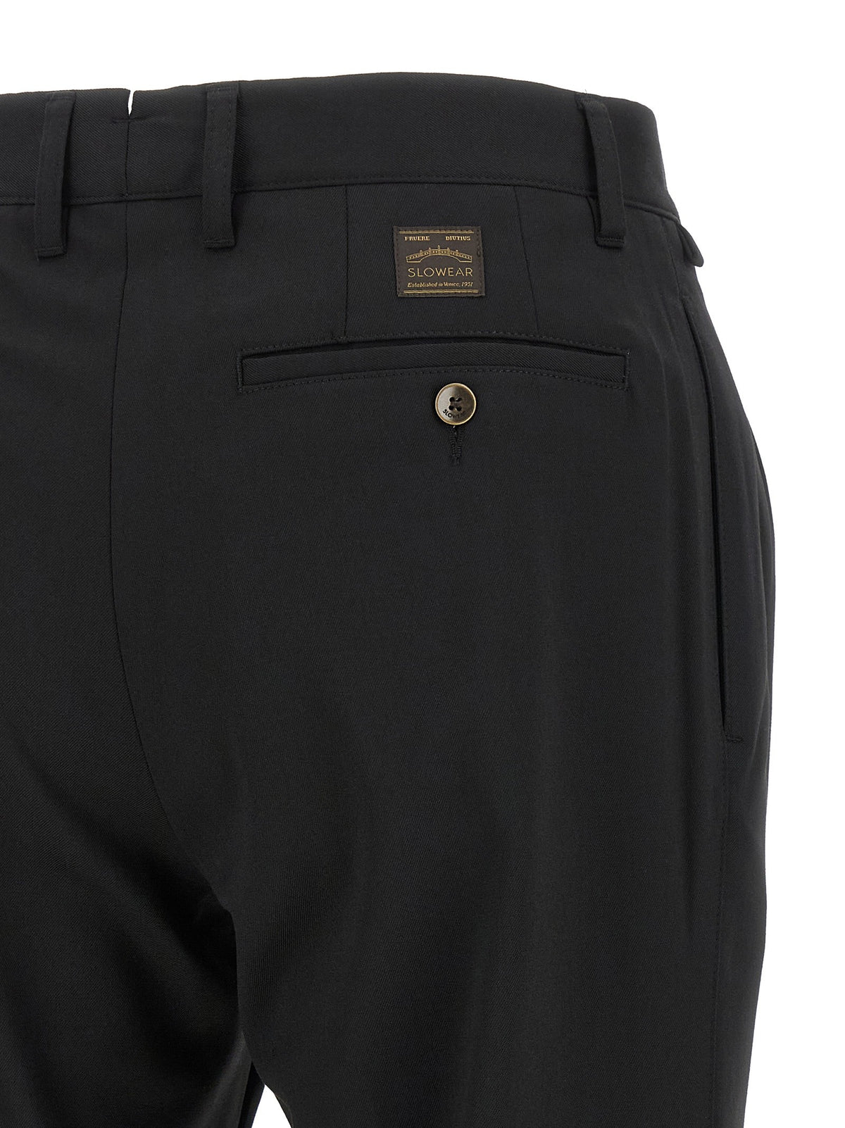 Pants with pleats 4