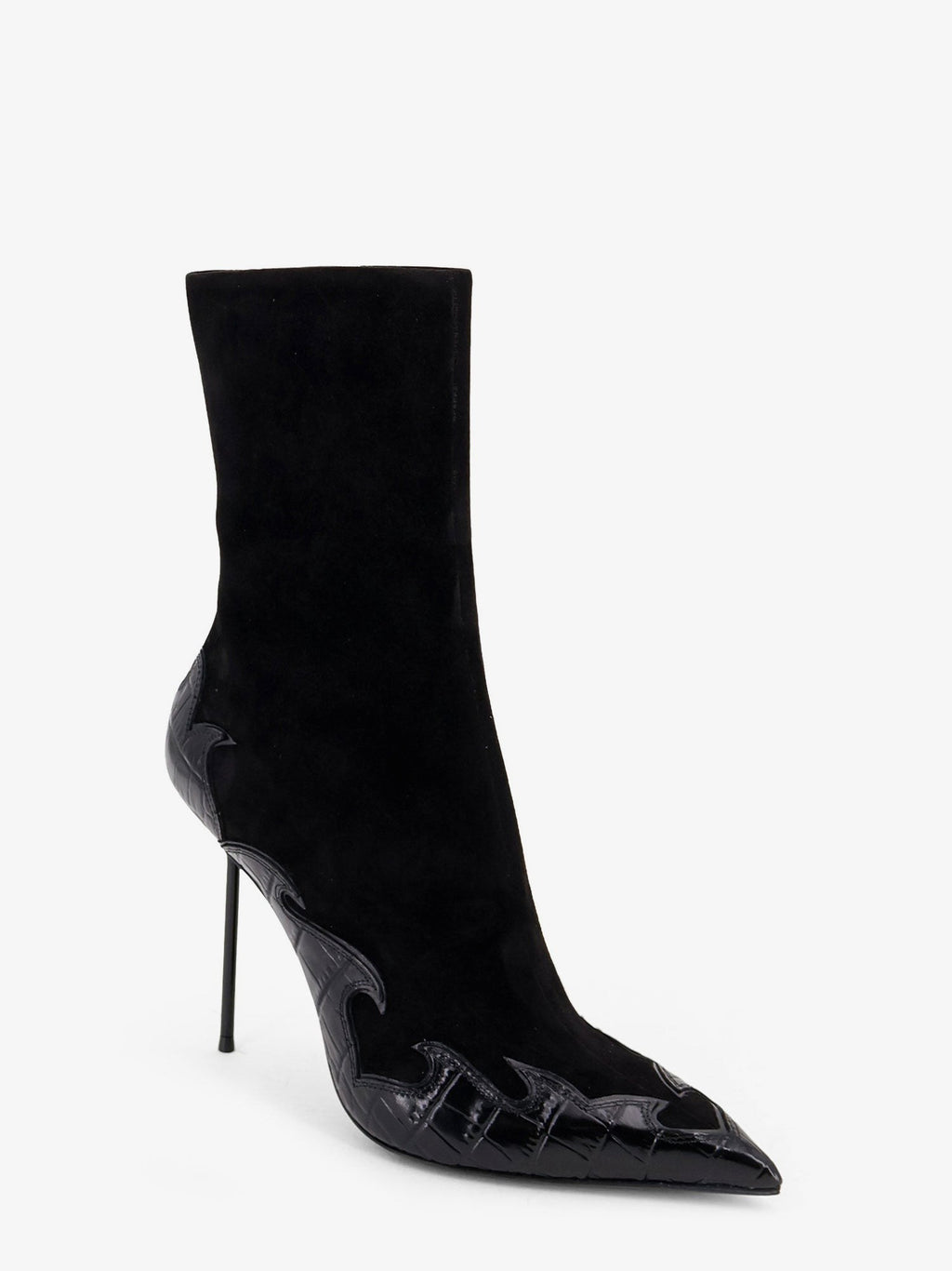 Queen of Hearts ankle boots with cut-out embroidery and heart inlays 2