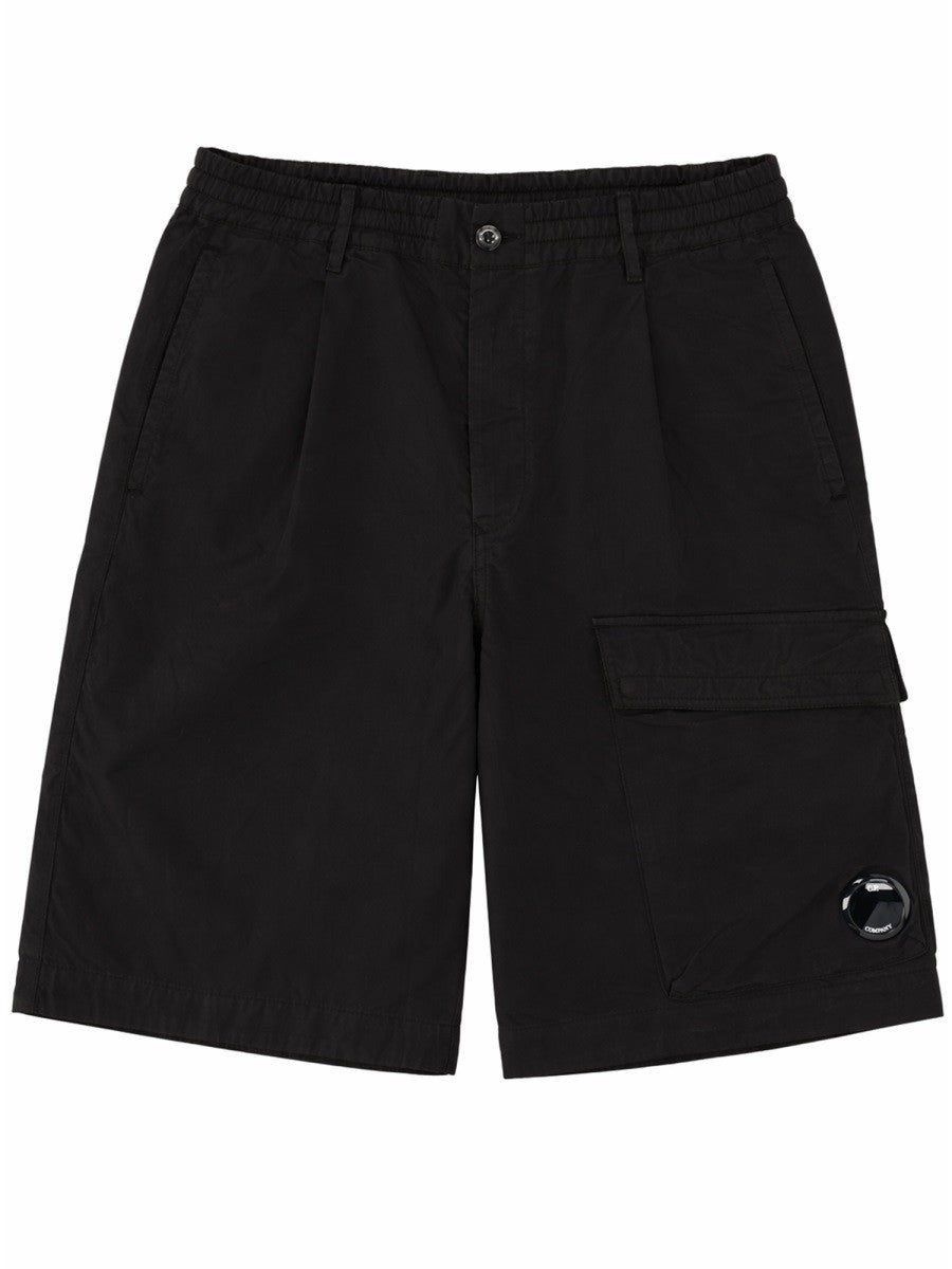 SHORTS CARGO CON PATCH LOGO