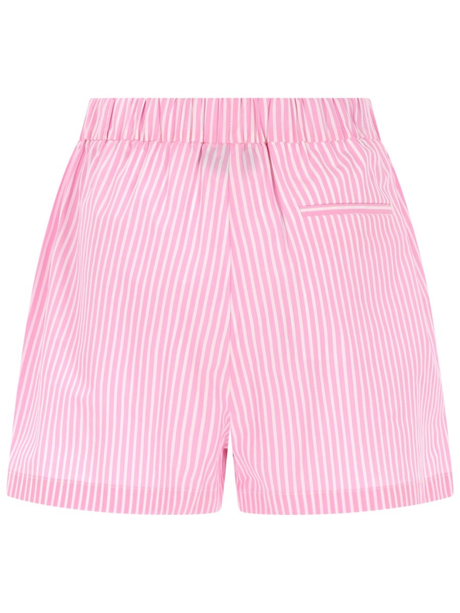 SHORTS CON LOGO 2