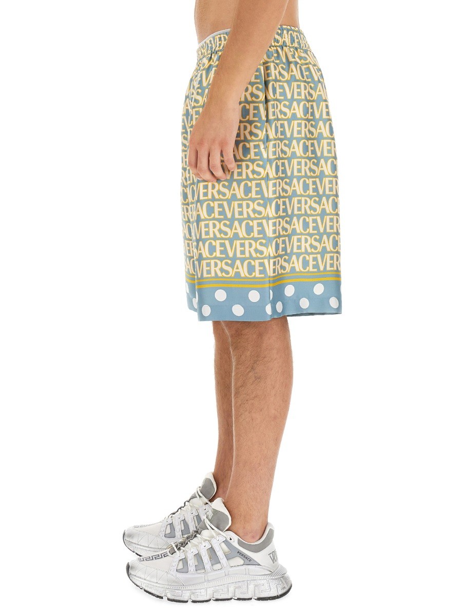 SHORTS WITH LOGO 4