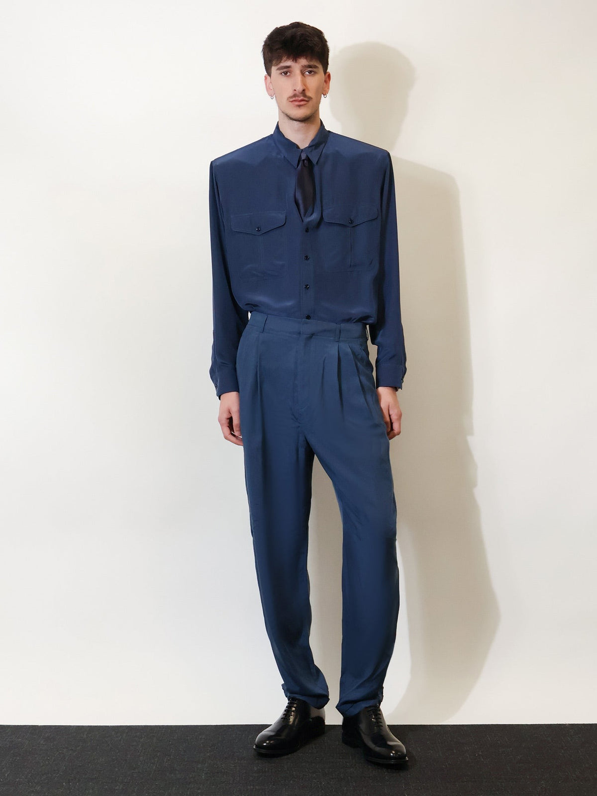 Silk trousers with belt 2