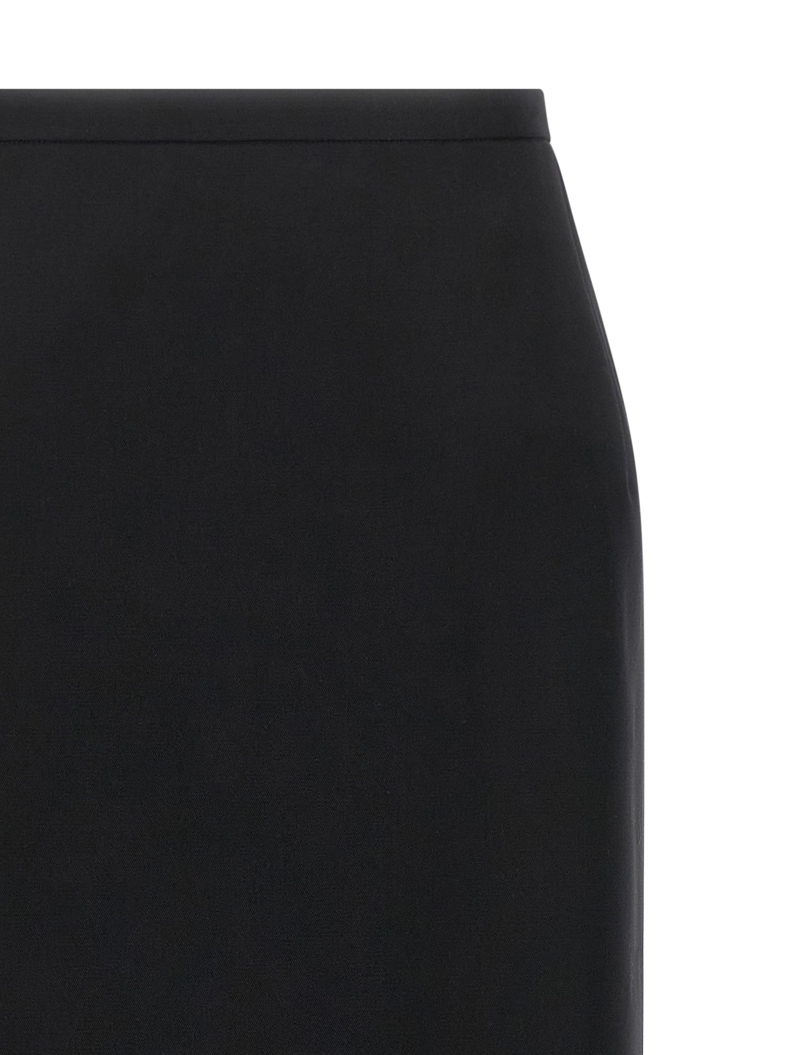 Skirt with closure and back panel 3