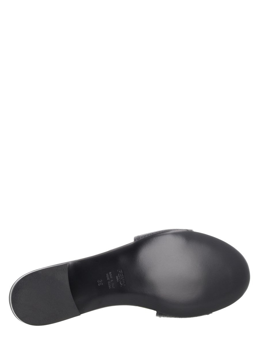 SLIDE "BAGUETTE" IN PELLE NERA 6